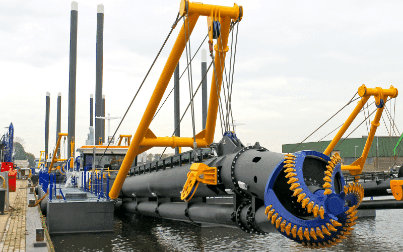 dredging-vessel-at-work