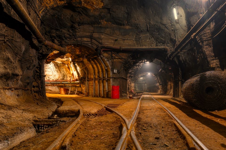 Hayward Gordon Launches Mining Group