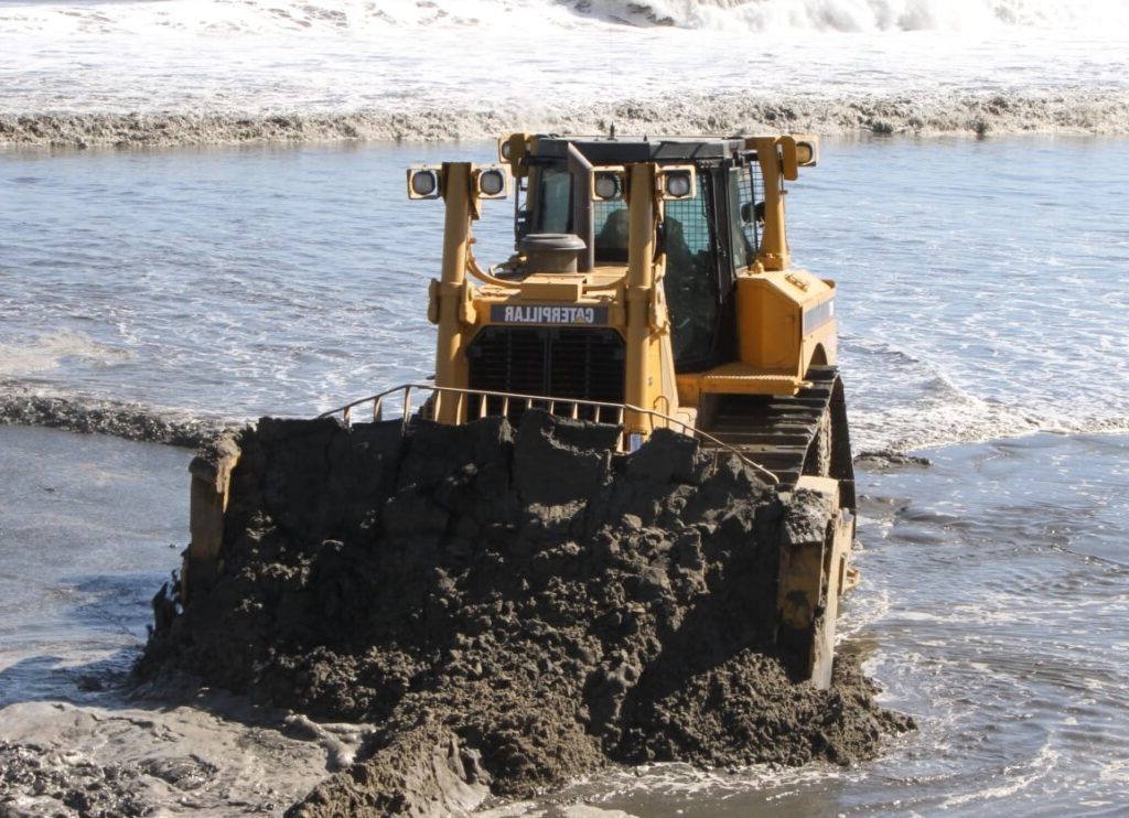 Pinellas County, Florida, is gearing up for an extensive beach renourishment initiative at Pass-a-Grille Beach. #PassaGrilleBeach #PinellasCounty #Florida #BeachRenourishment #CoastalManagement #Safety #Sustainability #Community #Conservation #Renovation #BeachLife