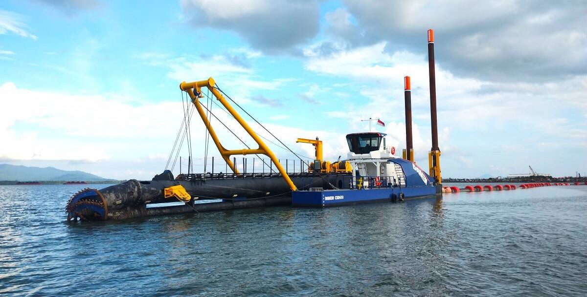 Dredging Operations at the Port of Batulicin