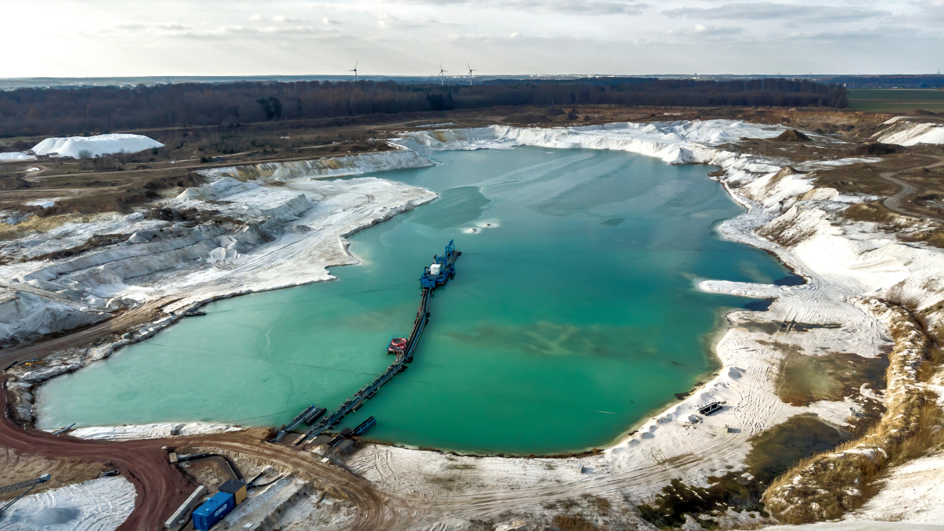 The-Complexity-of-Large-Scale-Dredging-Projects-Navigating-Environmenta