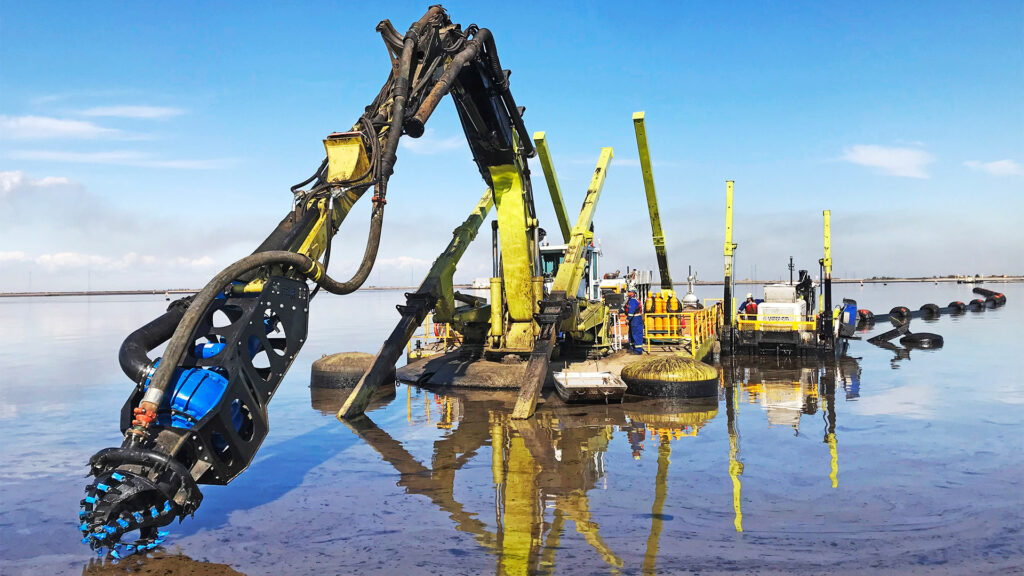 Surveying-the-Dredging-Environment