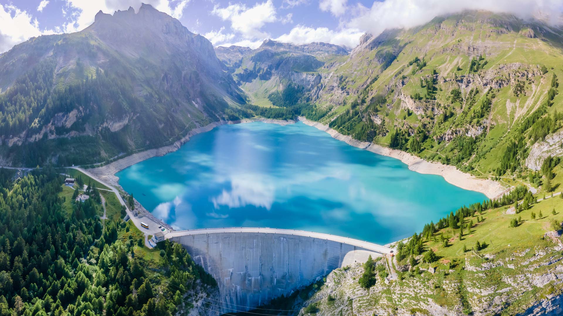 Restoring-Swiss-Alps-Dam-Reservoirs-with-the-Watermaster-Amphibious-Dredger