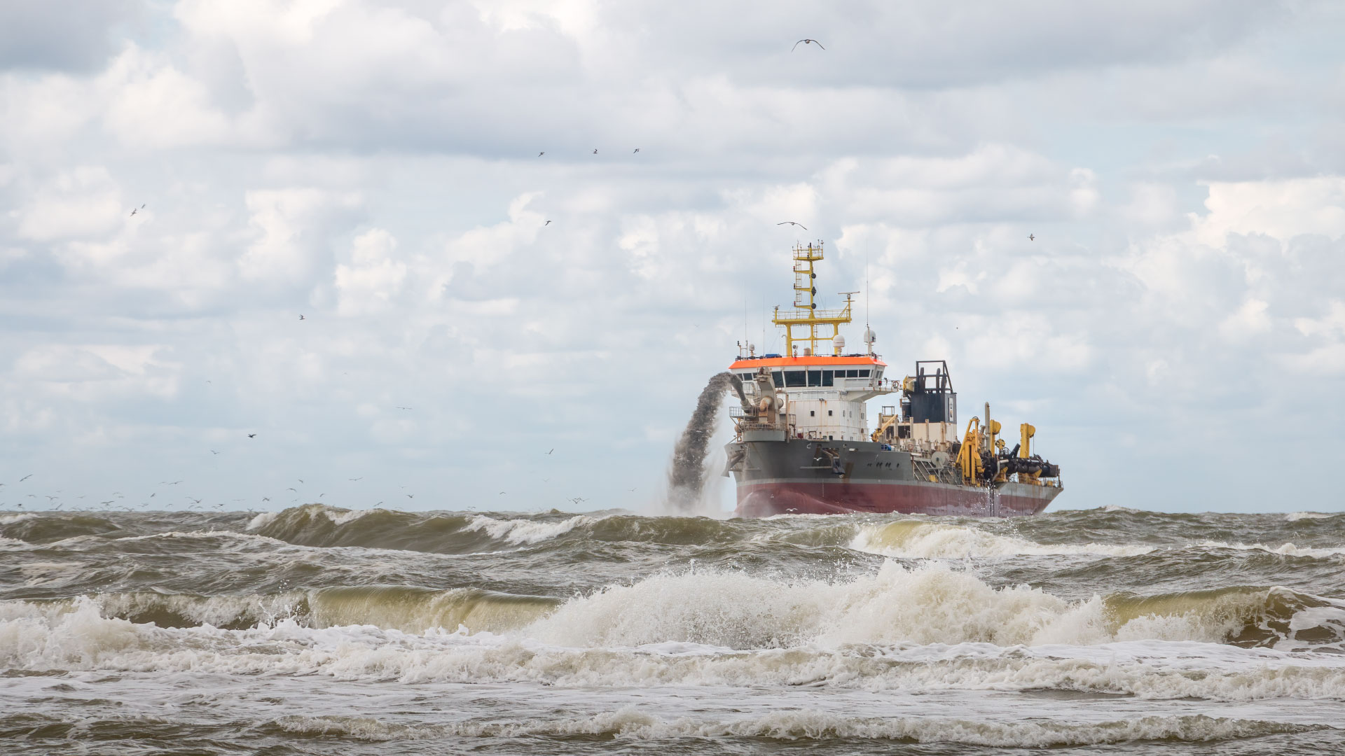 How Dredging Projects Improve Water Flow, Safety, and Coastal Protection