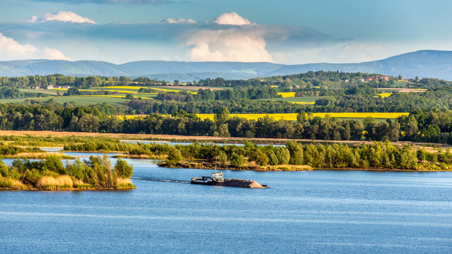 Transforming Dredged Material Management in the Great Lakes for Sustainable Benefits