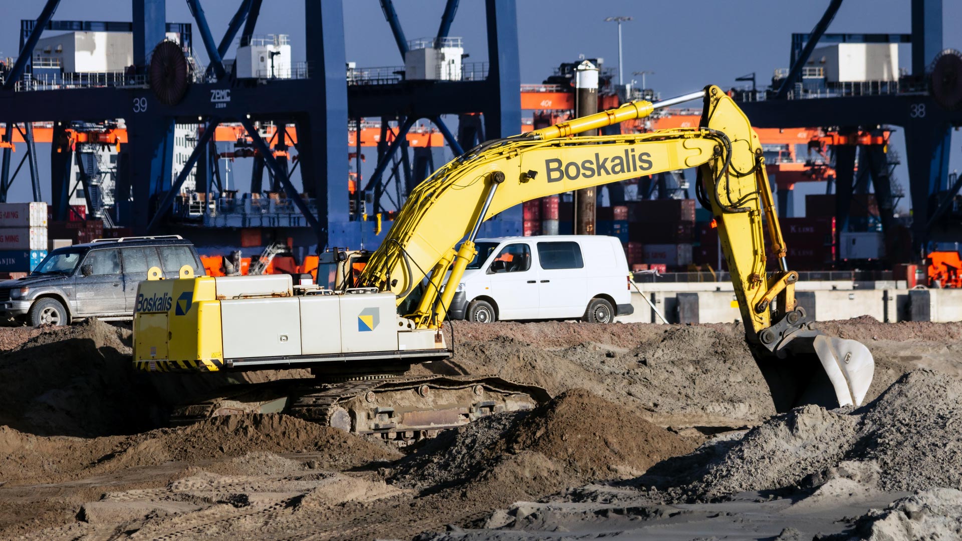 Boskalis’ TSHD Gateway and Backhoe Baldur Excel in Dampier Pipeline Project