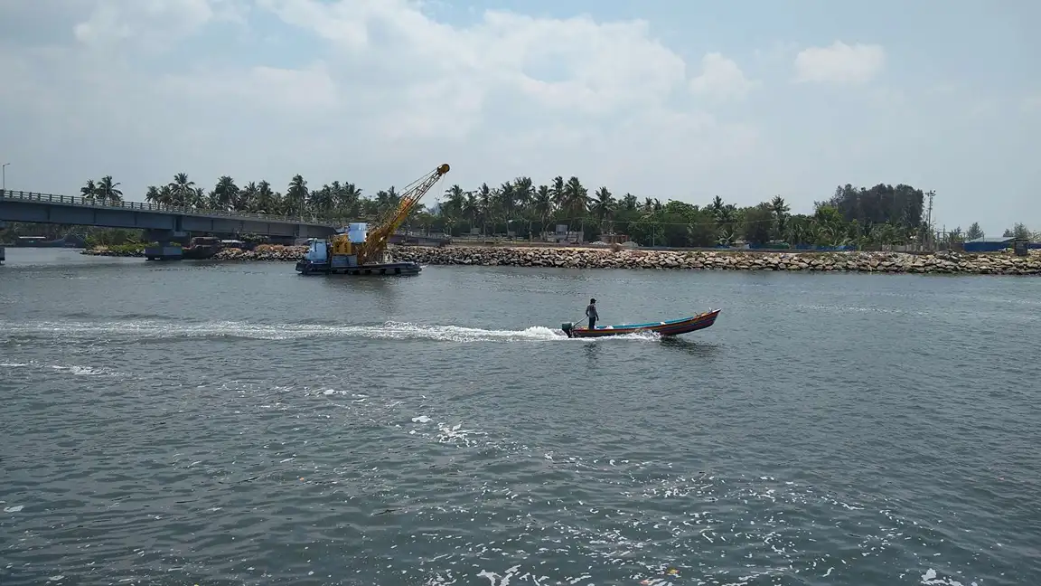 How Dredging Delays at Muthalapozhi Are Affecting Fishermen and Flood Safety