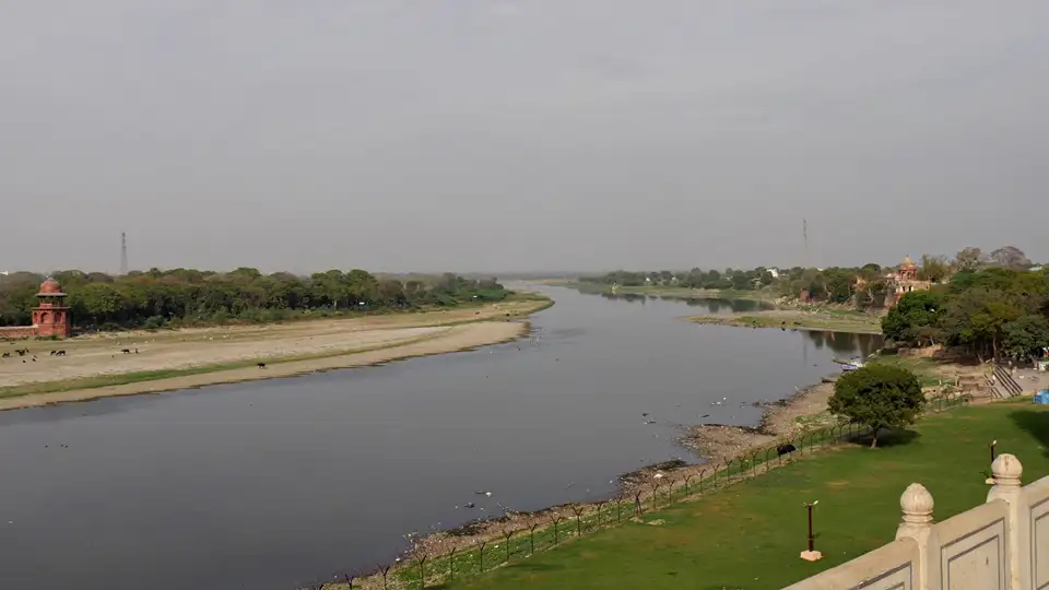 Yamuna River Cleanup Boosted by Watermaster Dredger