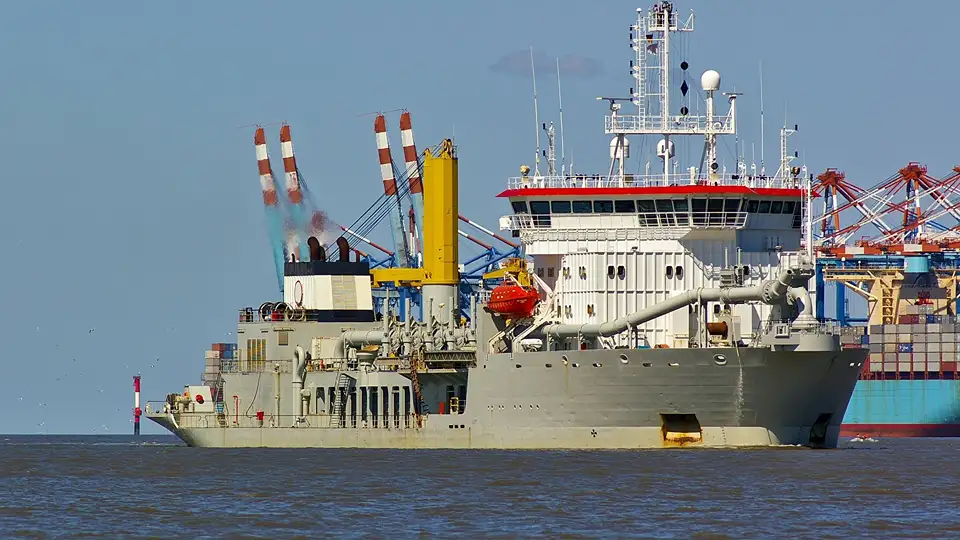 Weser River Dredging by Hopper Dredger Medway